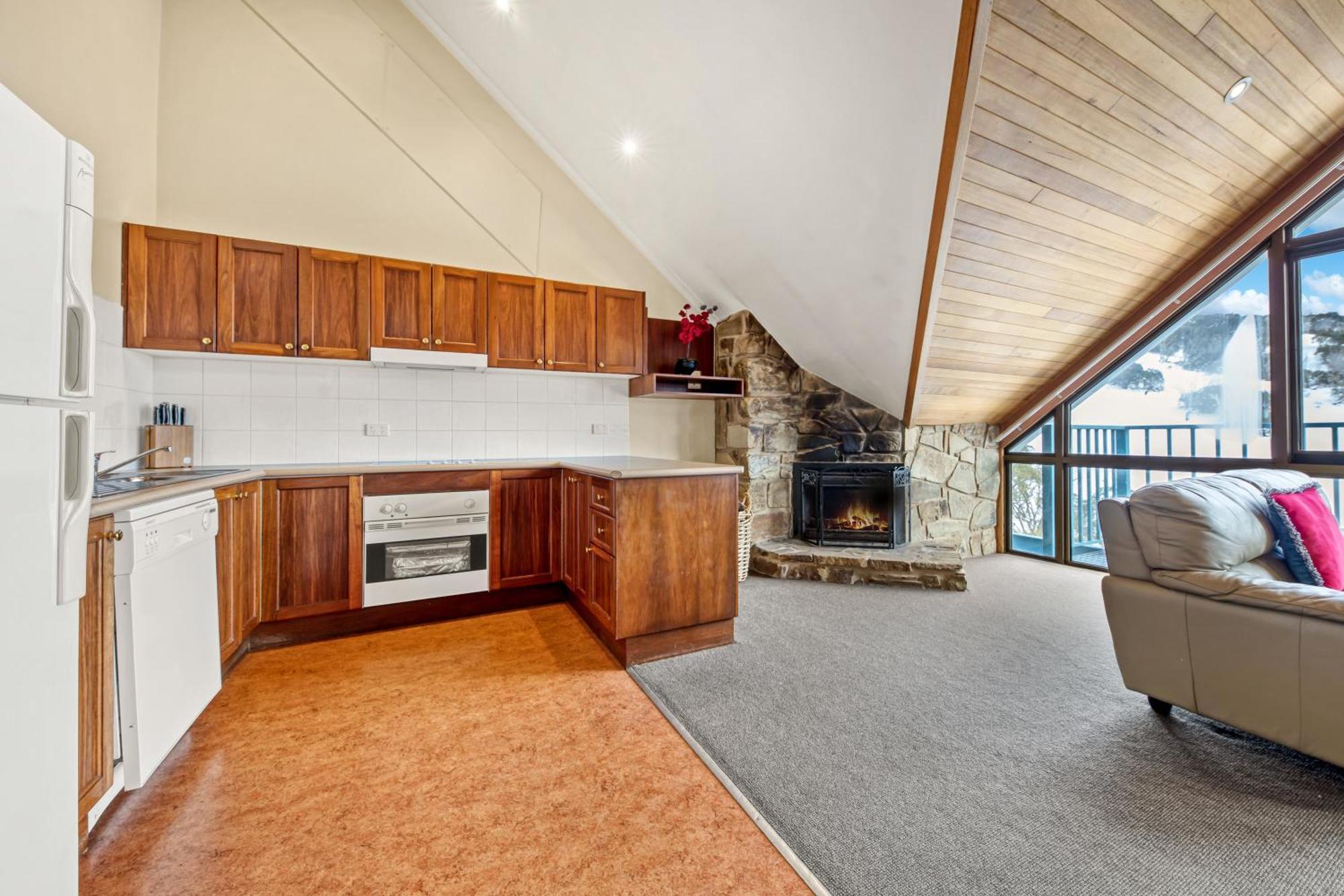 Falls Creek Country Club Room photo